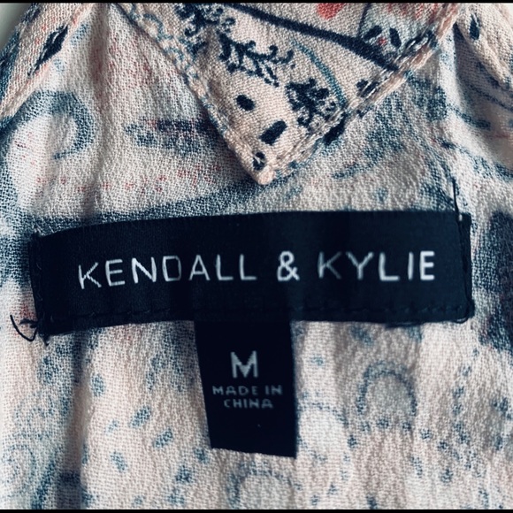 Kendall & Kylie Paisley Keyhole Romper - Picture 4 of 4